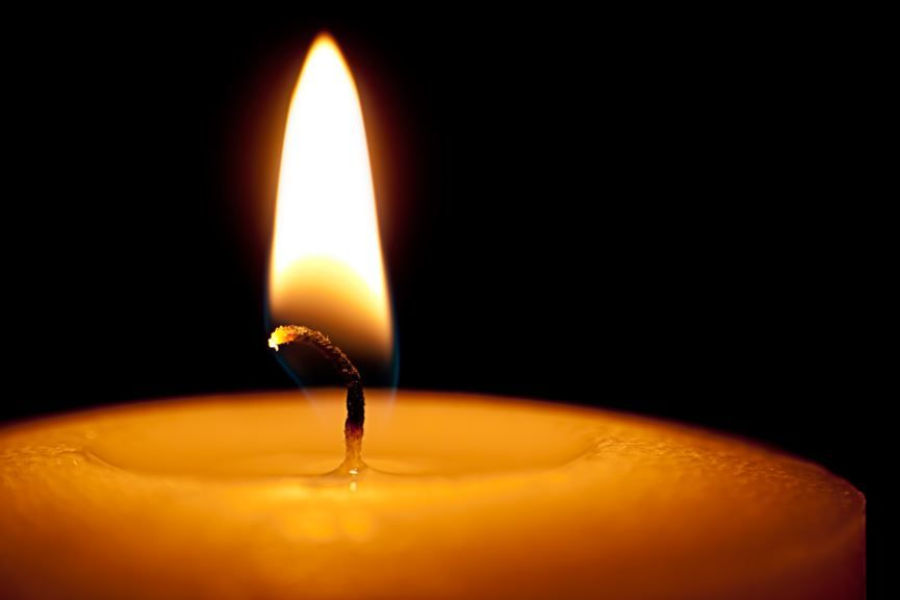 Минута молчания традиция. Свечка рип. Минута молчания свеча. Міжнародний день пам'яті жертв Голокосту. Саеча рип.